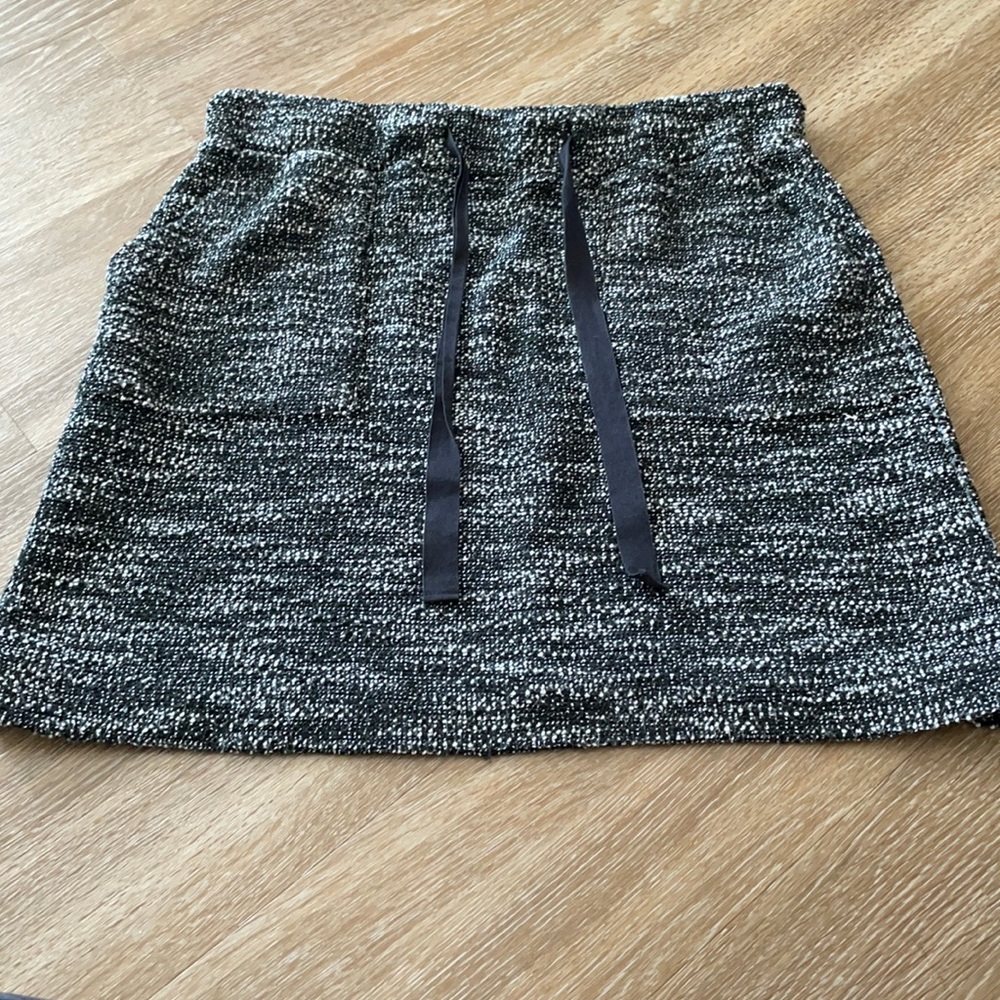 LOFT elastic waist drawstring tweed skirt